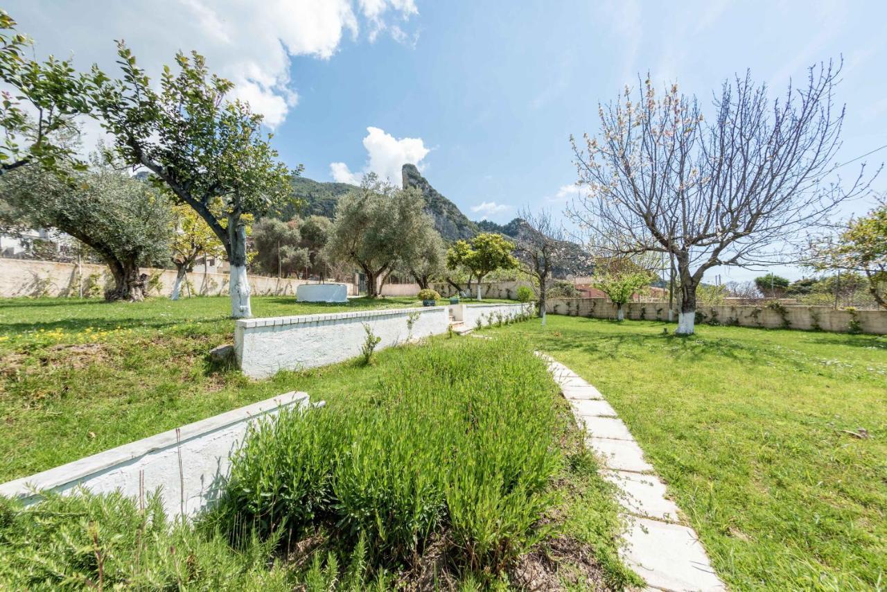 To Ktimataki Vila Agios Gordios  Exterior foto